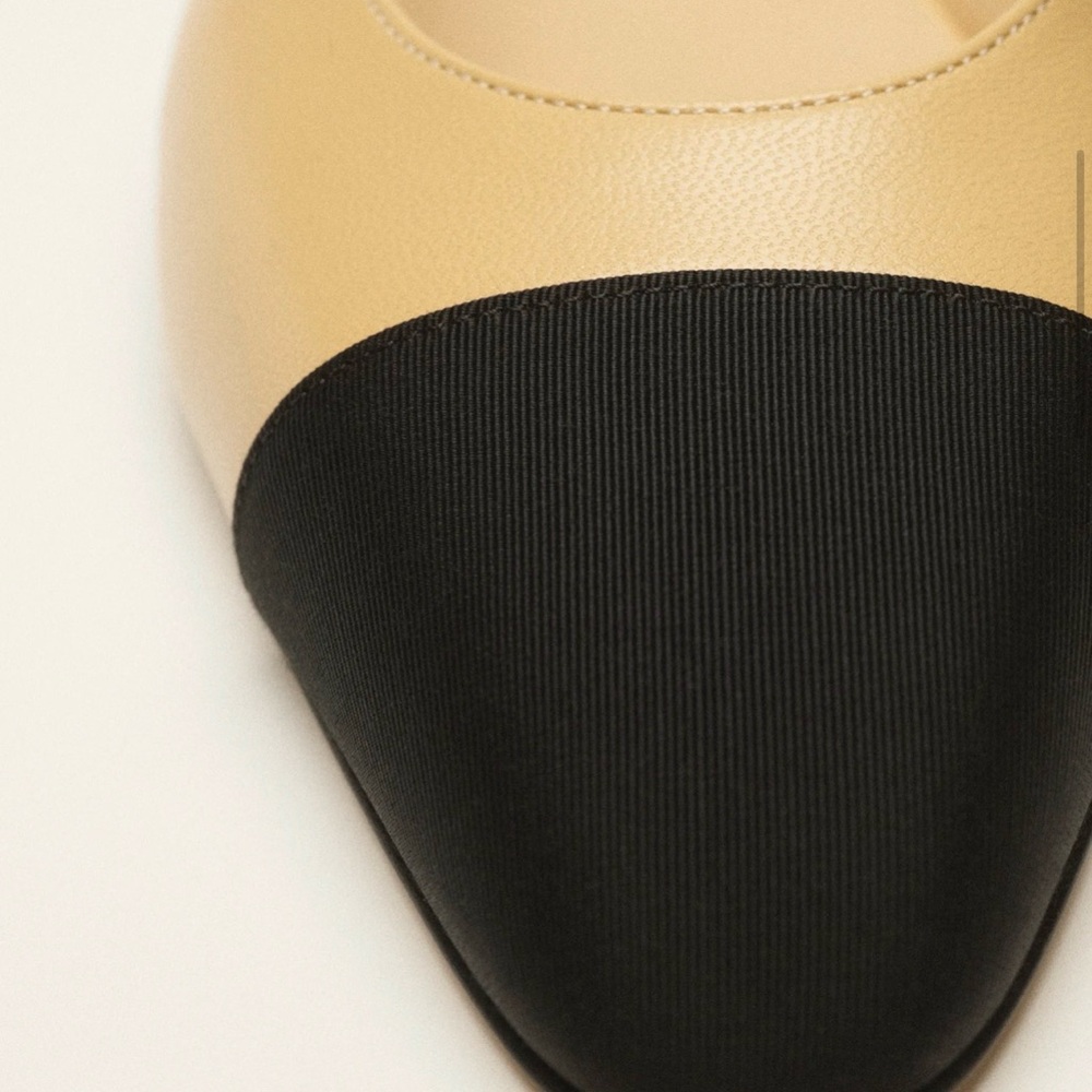 CHANEL Beige and Black Slingback Flats - Picture 3 of 10